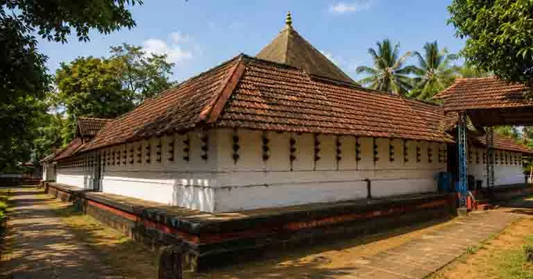 Chowalloor-Siva-Temple